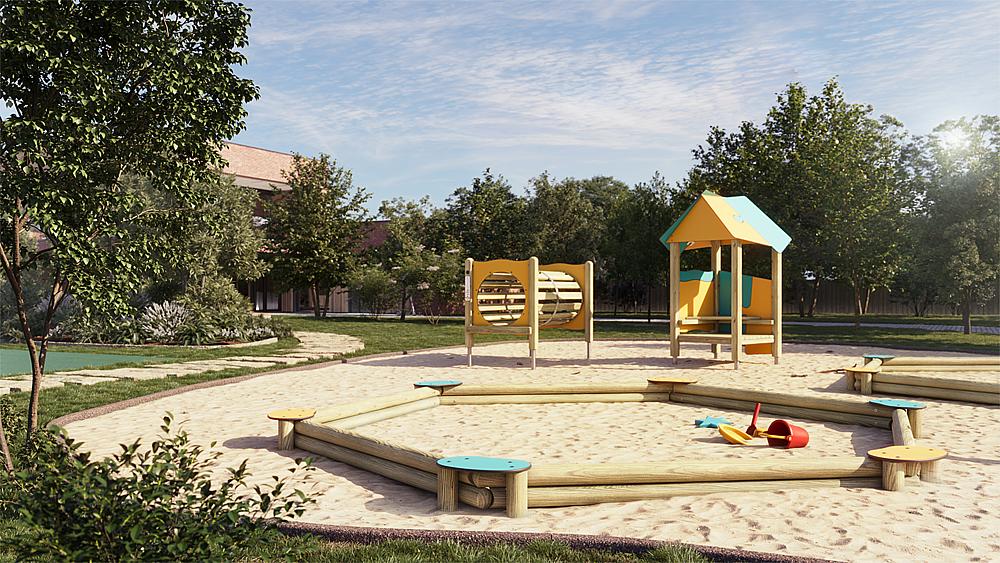 Spielplatz mit Sandkiste und bunten Holzspielgeräten im grünen Garten unter blauem Himmel.