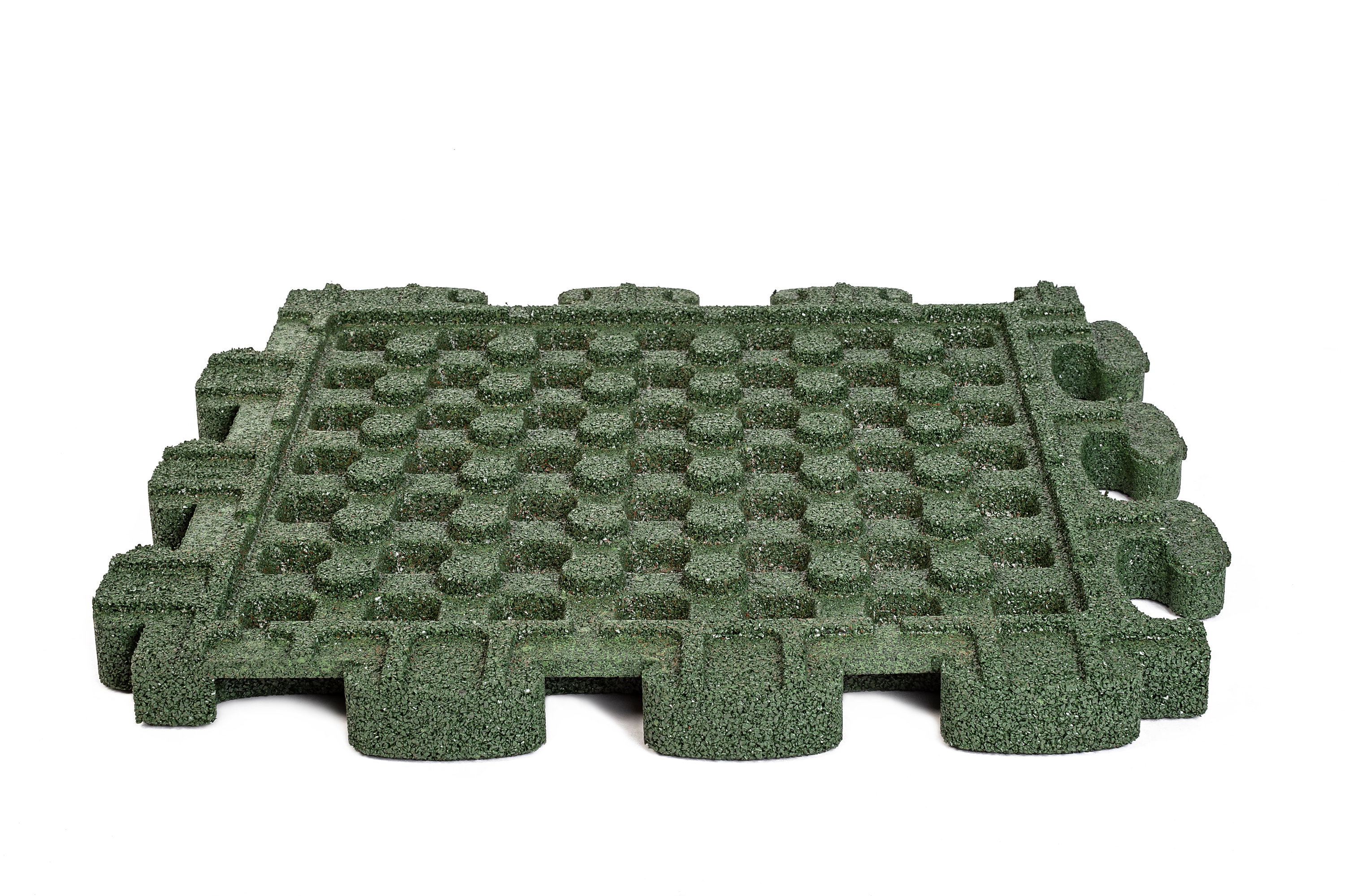 Rote Puzzle-Teppichfliese mit rauer Oberfläche und passgenauen Kanten für Bodenbelag.