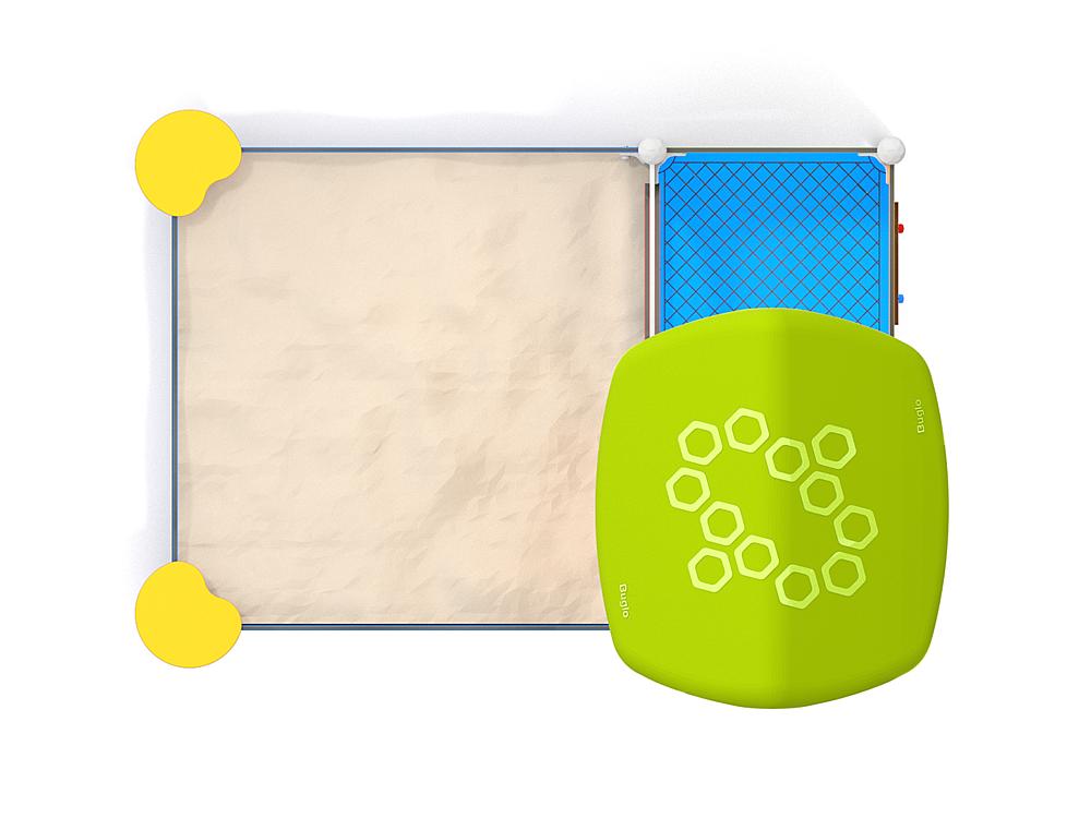Schwinger für Kleinkinder mit Metallgestell und grünen Verbindungen auf weißem Hintergrund.